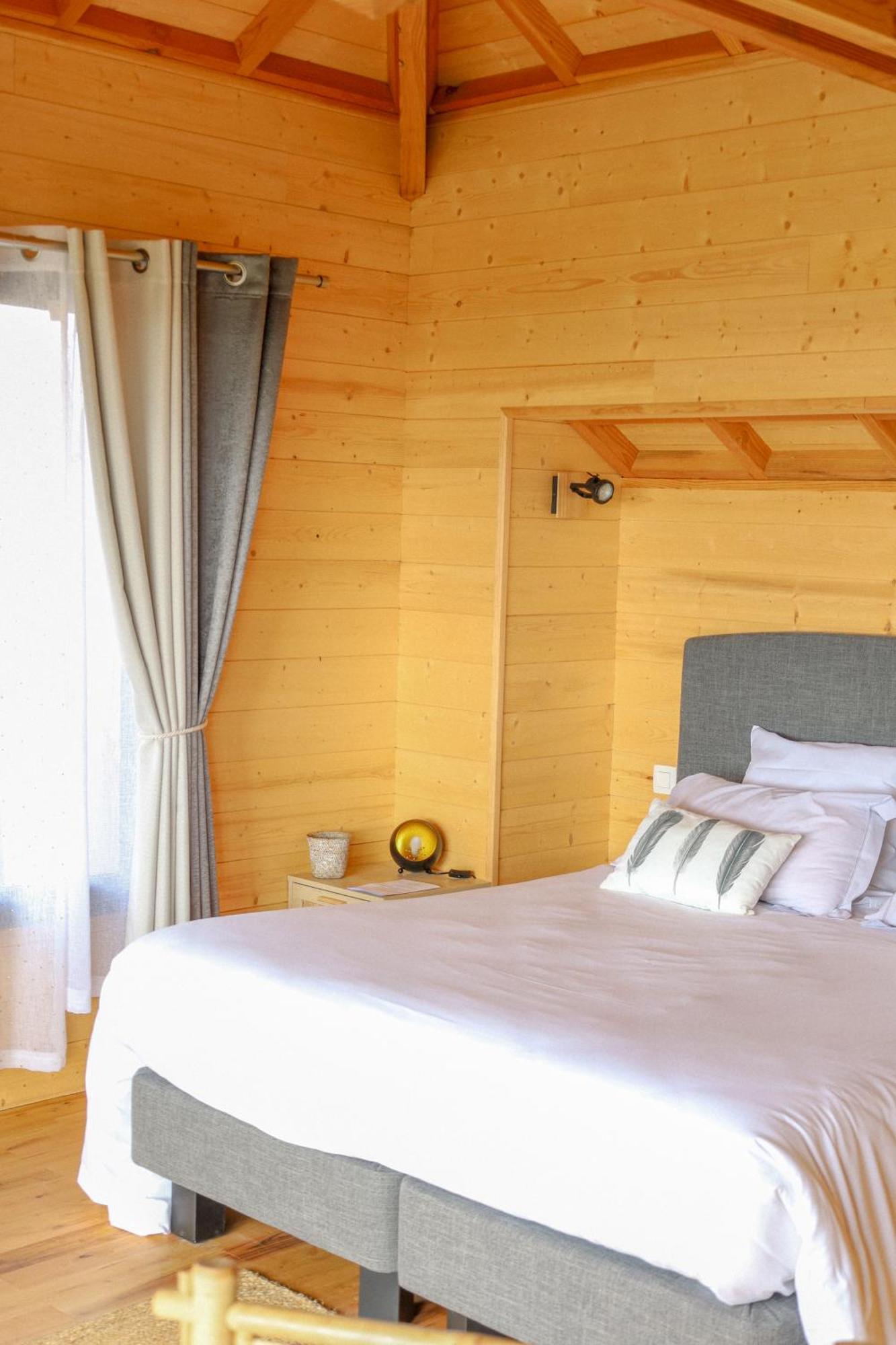 Bed and Breakfast Le Domaine De La Tour Des Vents Bergerac Exterior foto