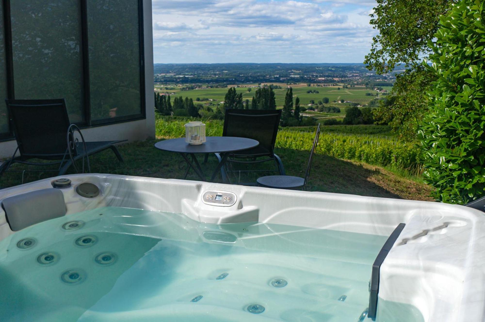 Bed and Breakfast Le Domaine De La Tour Des Vents Bergerac Exterior foto